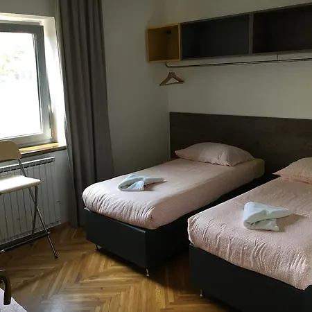 뮤지엄 호스텔 *